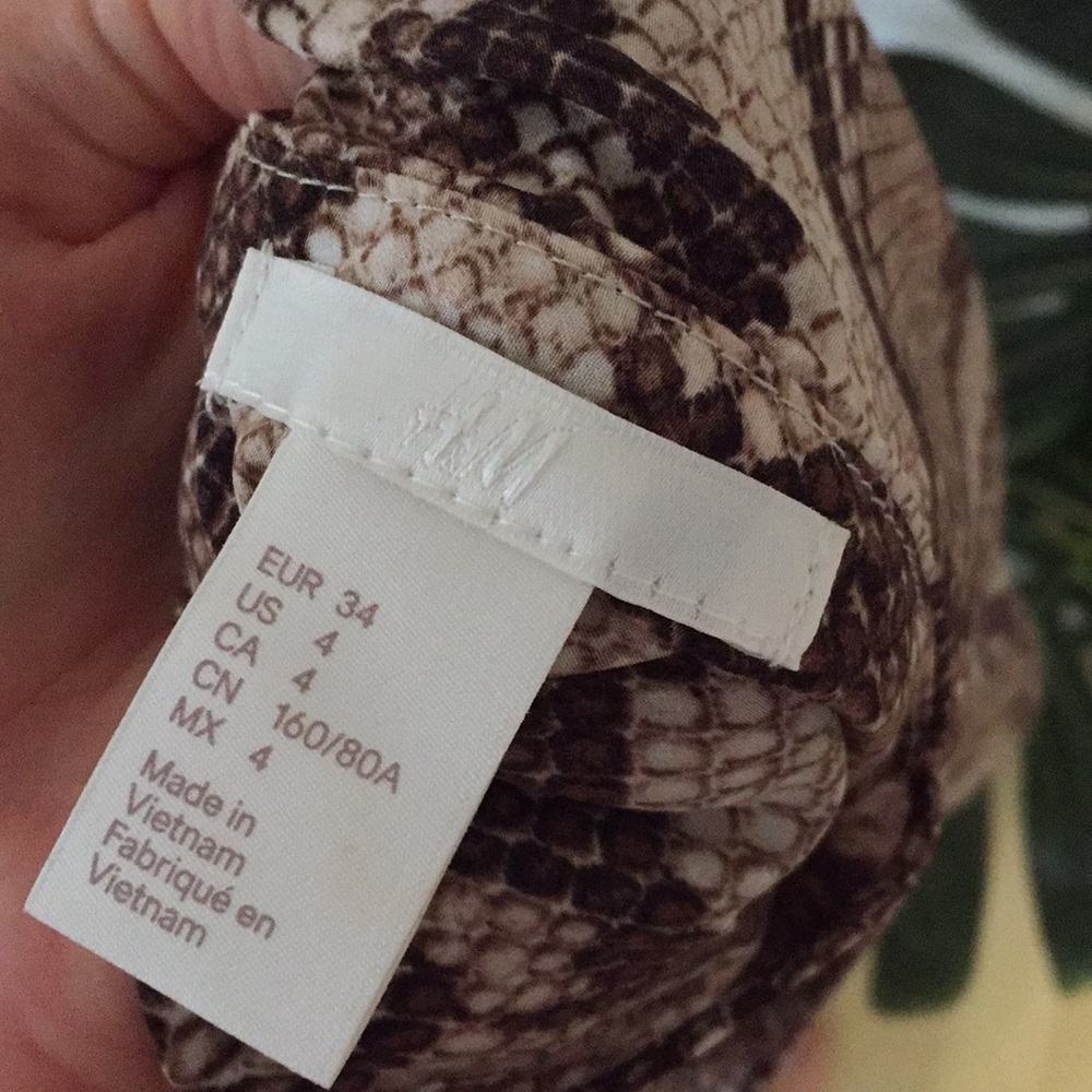 H&M Perfect Tank - Picture 4 of 5